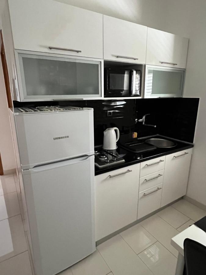 Apartments Loncar-Near Zrce Beach 노바야 외부 사진