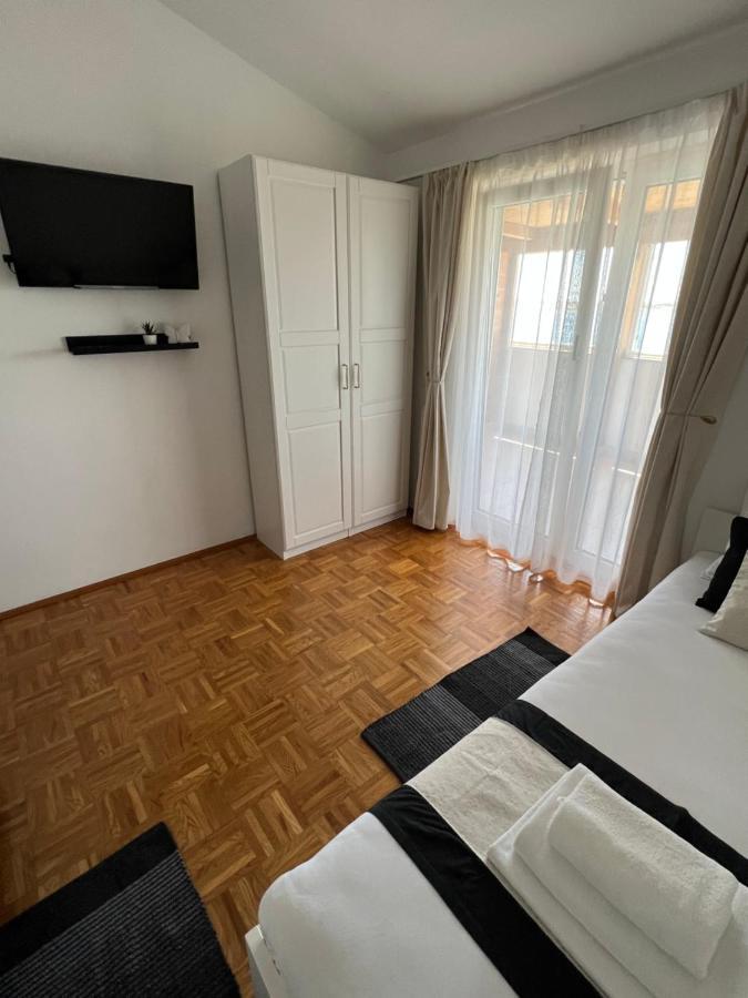 Apartments Loncar-Near Zrce Beach 노바야 외부 사진
