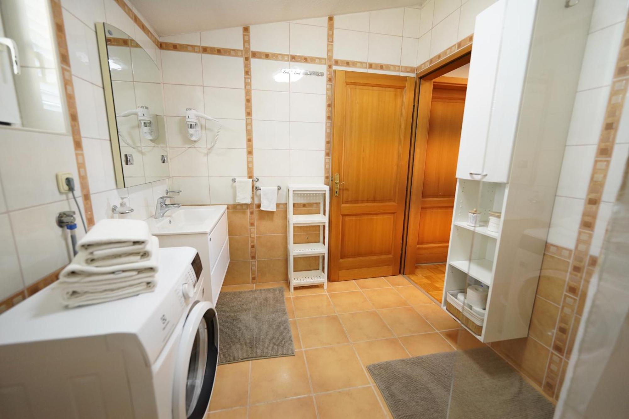 Apartments Loncar-Near Zrce Beach 노바야 외부 사진